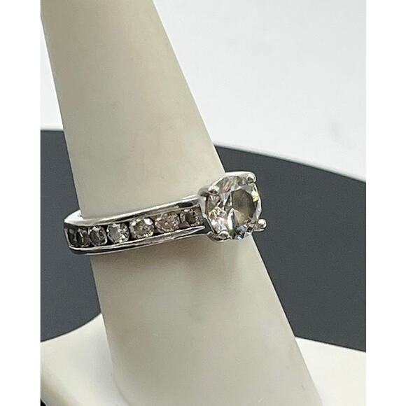 Ross Simons Vintage Sterling Silver Simulated Diamond CZ Engagement Ring Sz 8.25 - Picture 11 of 12